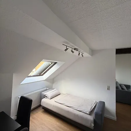 Gemuetliche Stadtunterkunft Mit Streetview 75 Zoll Tv Appartement