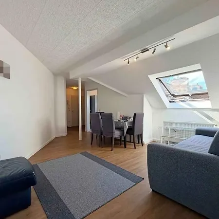 Appartement Gemuetliche Stadtunterkunft Mit Streetview 75 Zoll Tv *